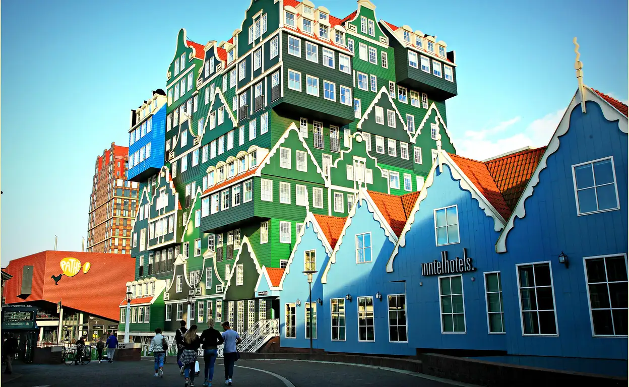 Opvallende architectuur in Zaandam