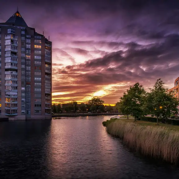 Appartementencomplex met huurwoningen aan het water in Apeldoorn.