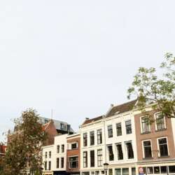 Huurwoningen in een binnenstad van Nederland.