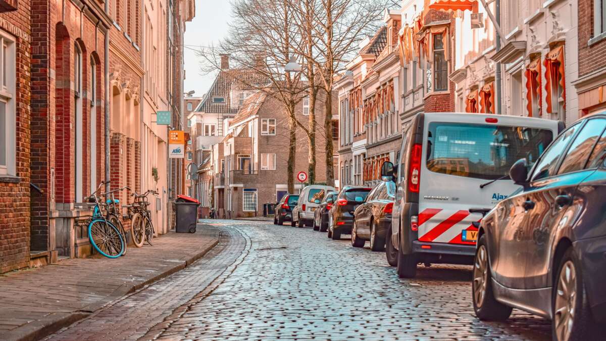 straat huizen Groningen