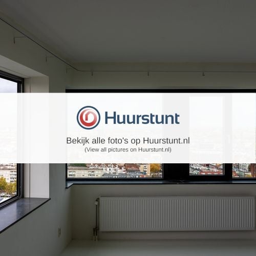 Woning aan de Lloydkade te Rotterdam