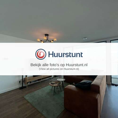 Woning aan de Pampuskade te Rotterdam