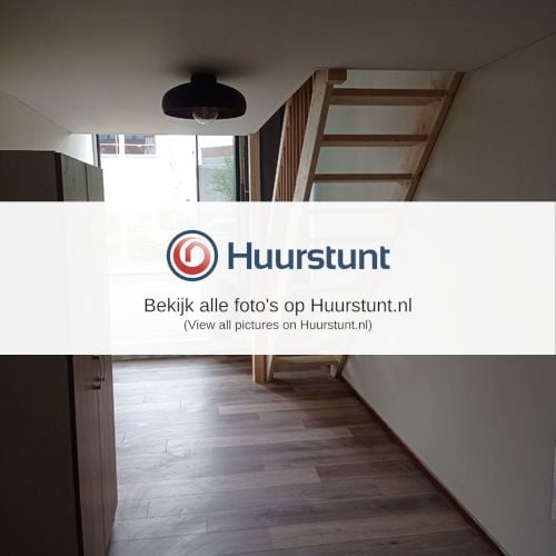 Woning aan de Duivendrechtsekade te Amsterdam