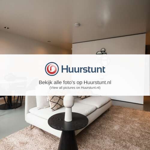 Woning aan de Warmoesstraat te Amsterdam