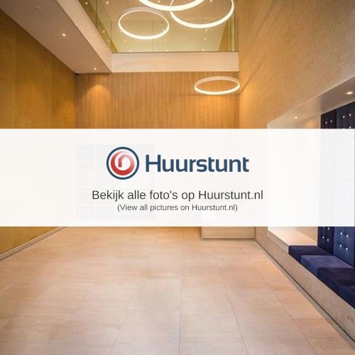 Woning aan de Gustav Mahlerlaan te Amsterdam