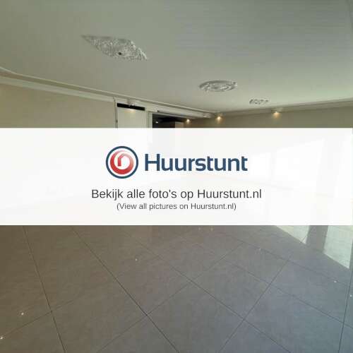 Woning aan de Eliza van Calcarstraat te Amsterdam