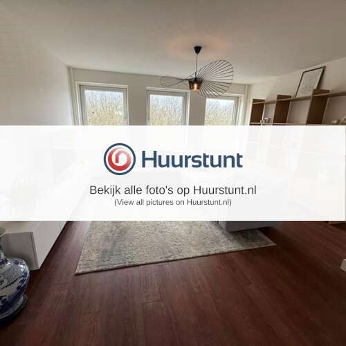 Woning aan de Van Nijenrodeweg te Amsterdam