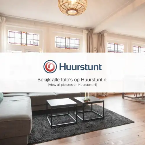 Woning aan de Woubruggestraat te Amsterdam