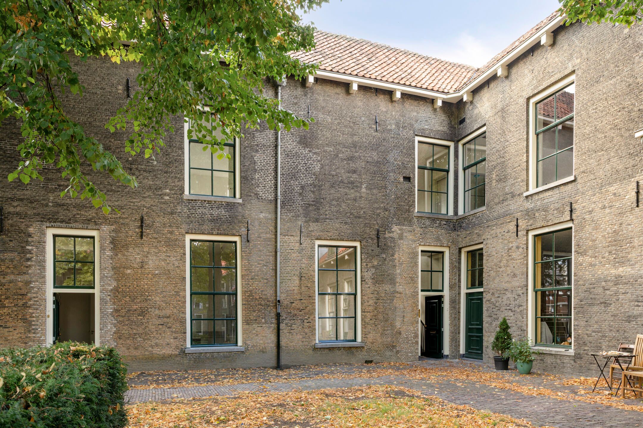 Woning aan de Lindenhof te Schiedam
