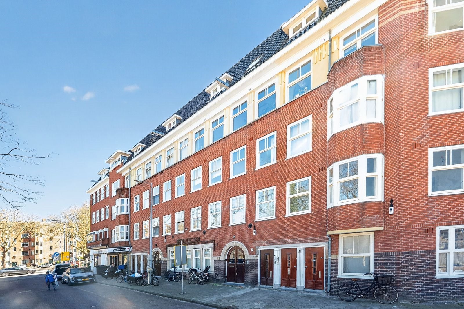 Woning aan de Karperweg te Amsterdam