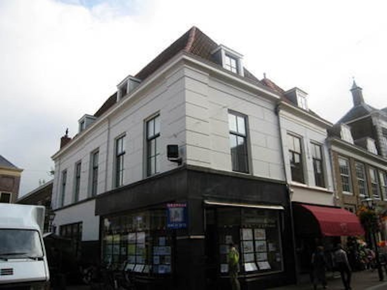 bg
