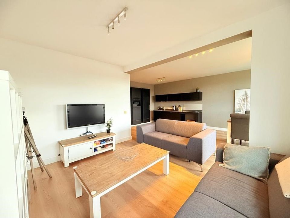 Woning aan de Afroditekade te Amsterdam