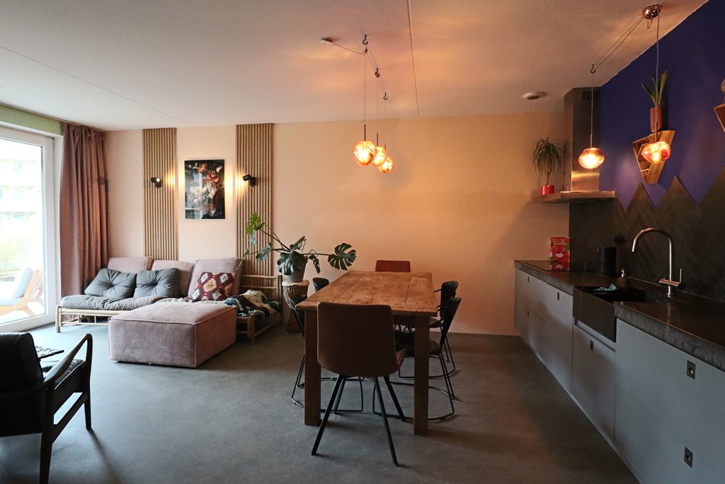 Woning aan de Nida Senffstraat te Amsterdam