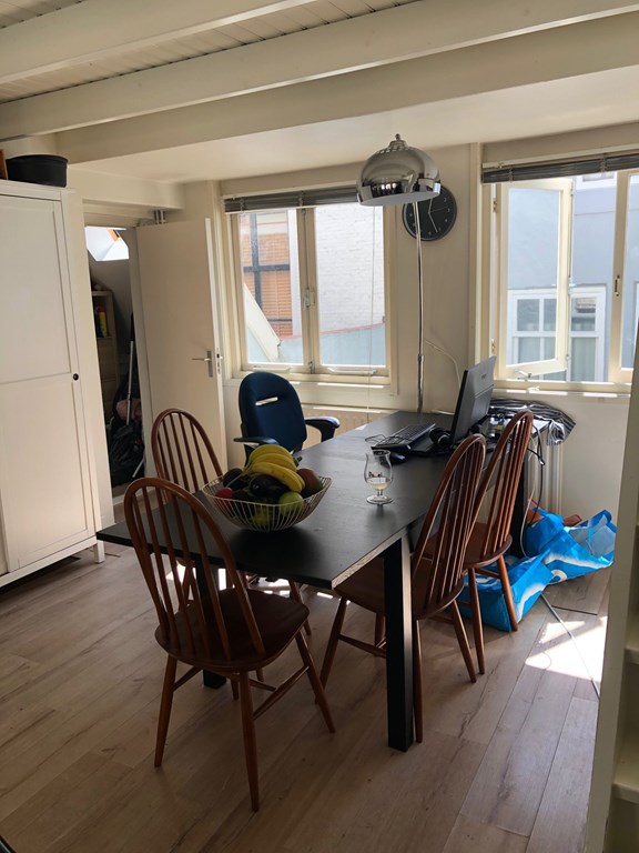 Woning aan de Haarlemmerstraat te Leiden