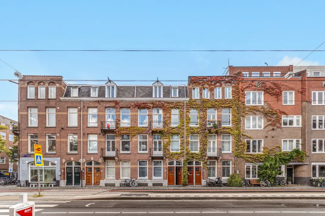 Woning aan de Admiraal De Ruijterweg te Amsterdam