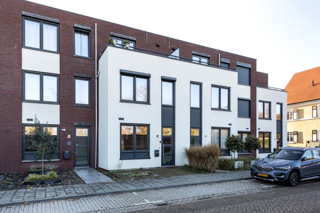 Woning in Helmond - Houtse Parallelweg