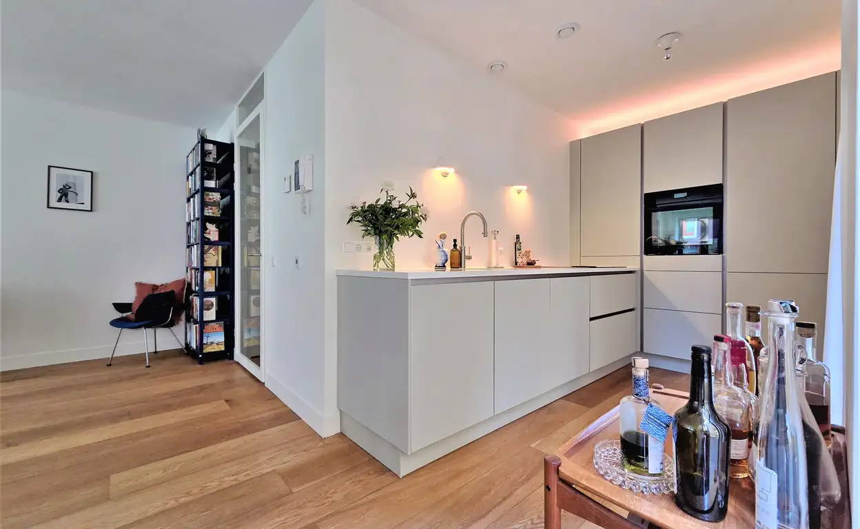 Foto #2 Appartement Leeuwendalersweg Amsterdam
