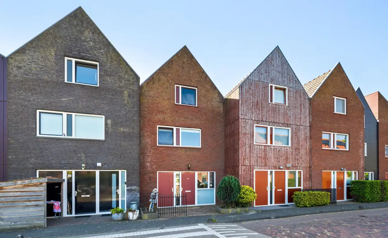 Foto #1 Huurwoning Oeverwallaan Den Haag