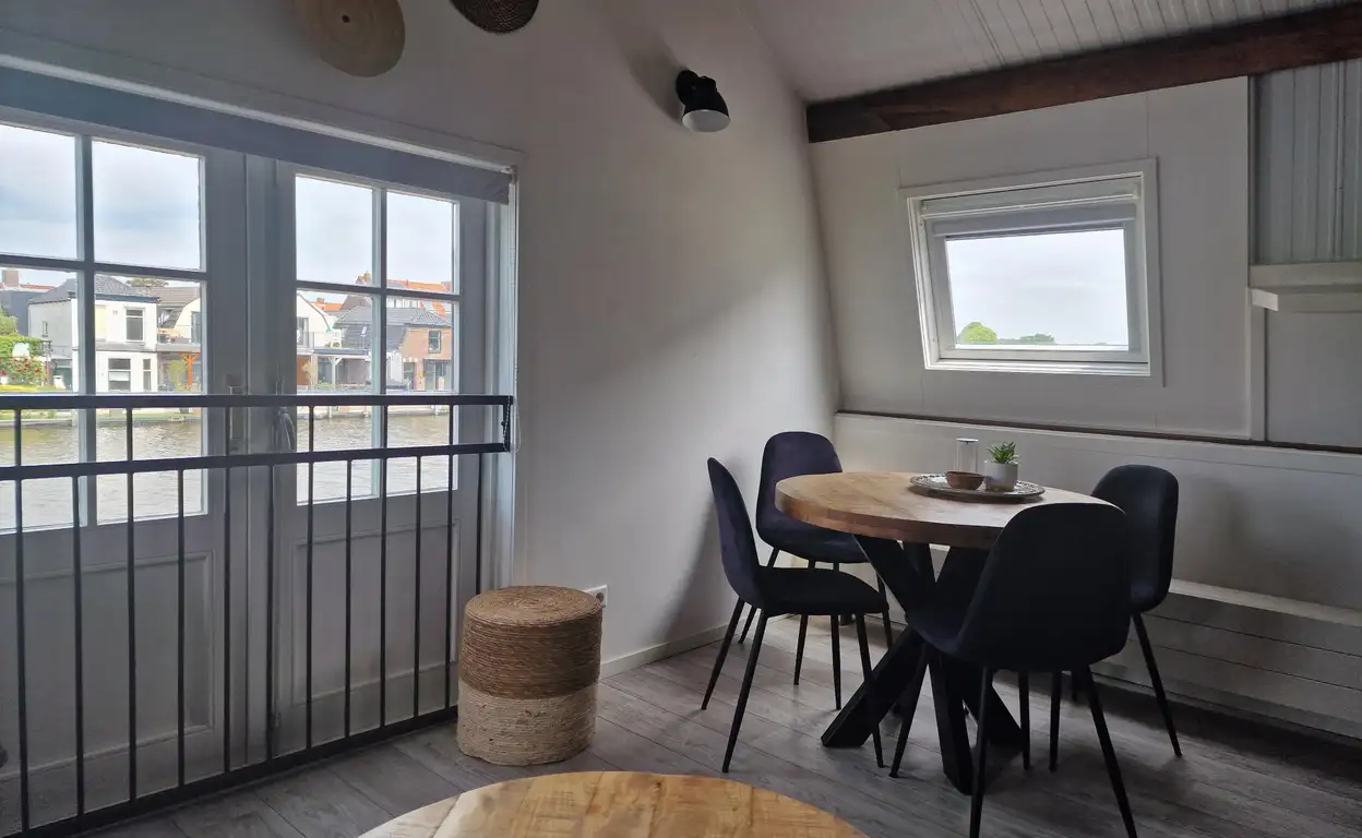 Foto #12 Appartement Hoge Rijndijk Zoeterwoude