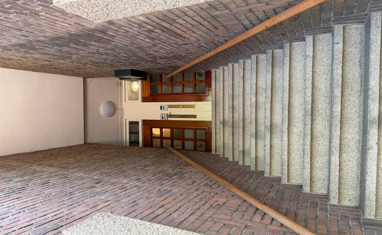 Foto #1 Huurwoning Europaplein Amsterdam