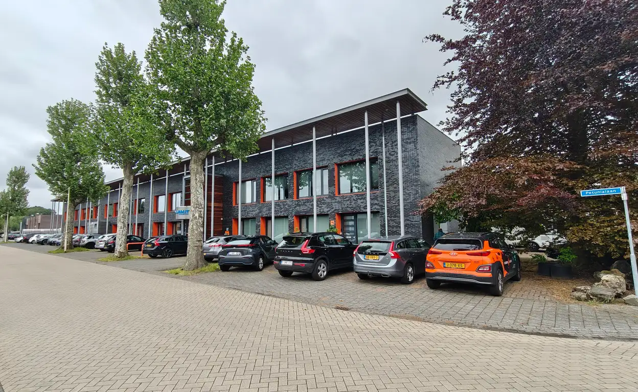 Foto #0 Huurwoning Petunialaan Waalre