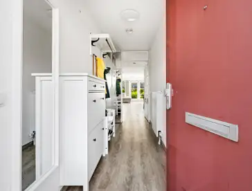 Foto #2 Huurwoning Oeverwallaan Den Haag