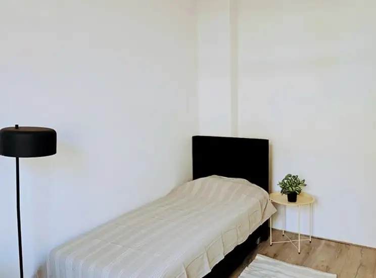 Foto #0 Appartement Strevelsweg Rotterdam