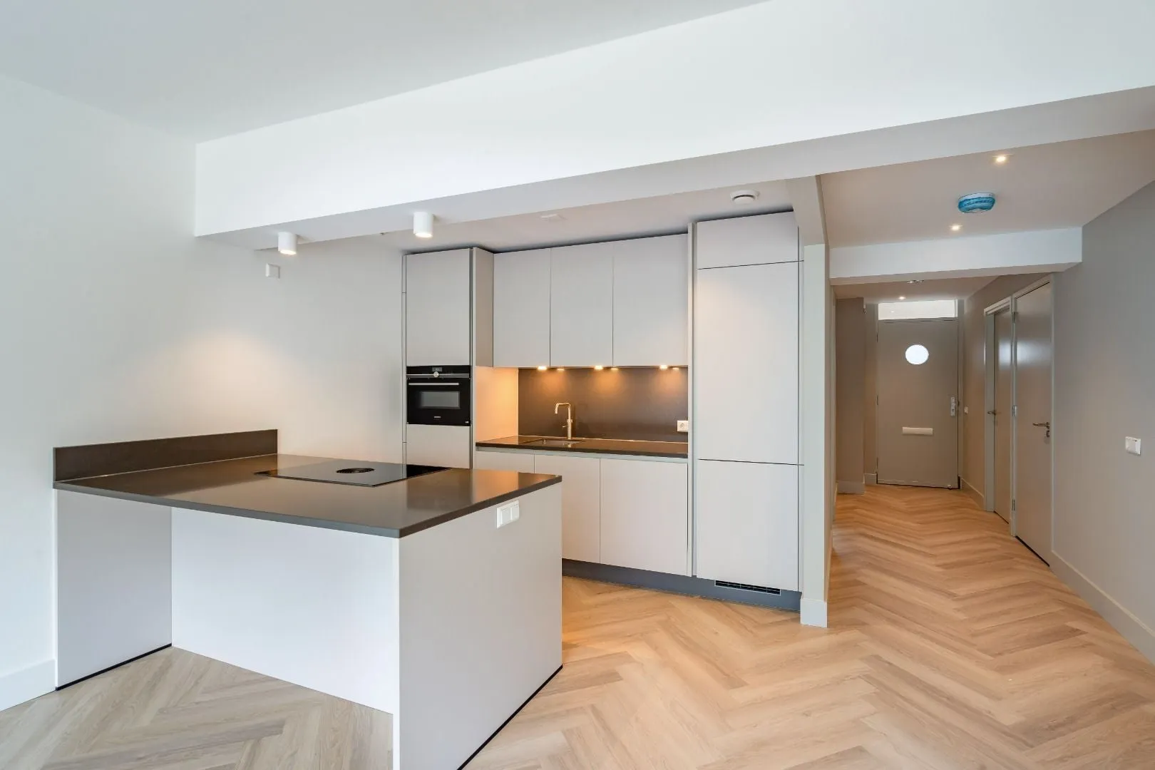 Foto #0 Appartement Kruiskade Rotterdam