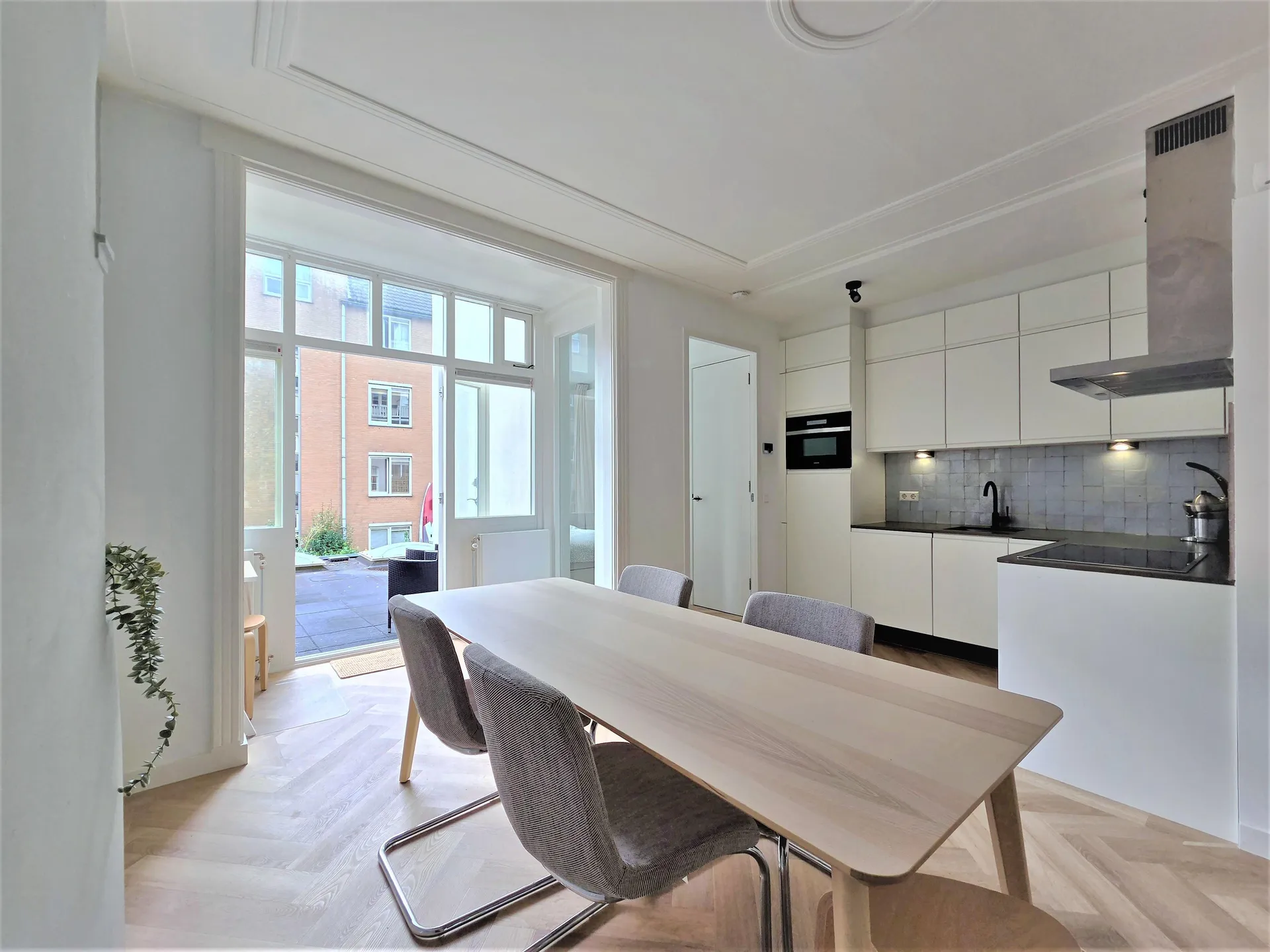 Foto #1 Appartement Tolstraat Amsterdam