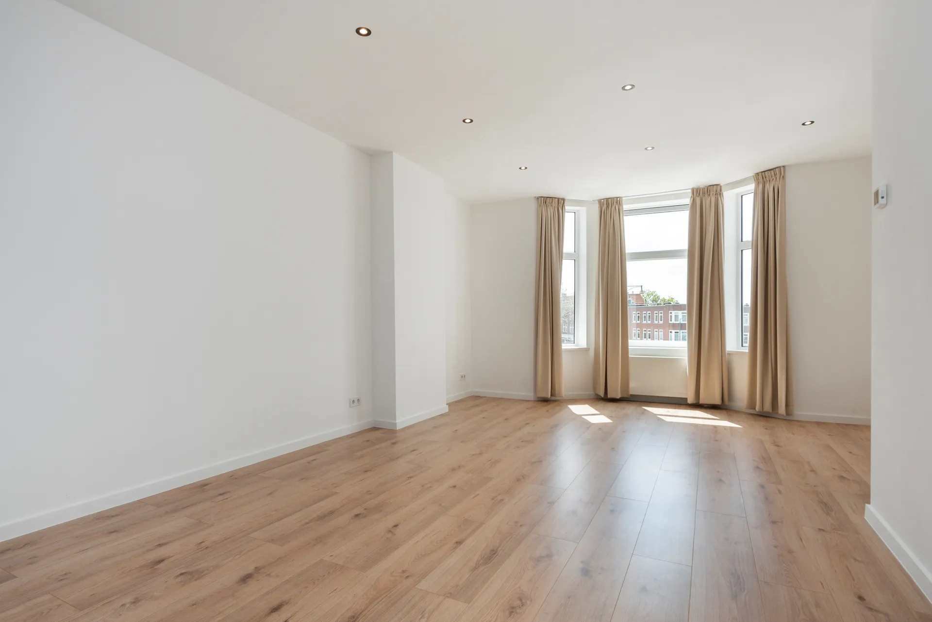 Foto #1 Appartement Randweg Rotterdam