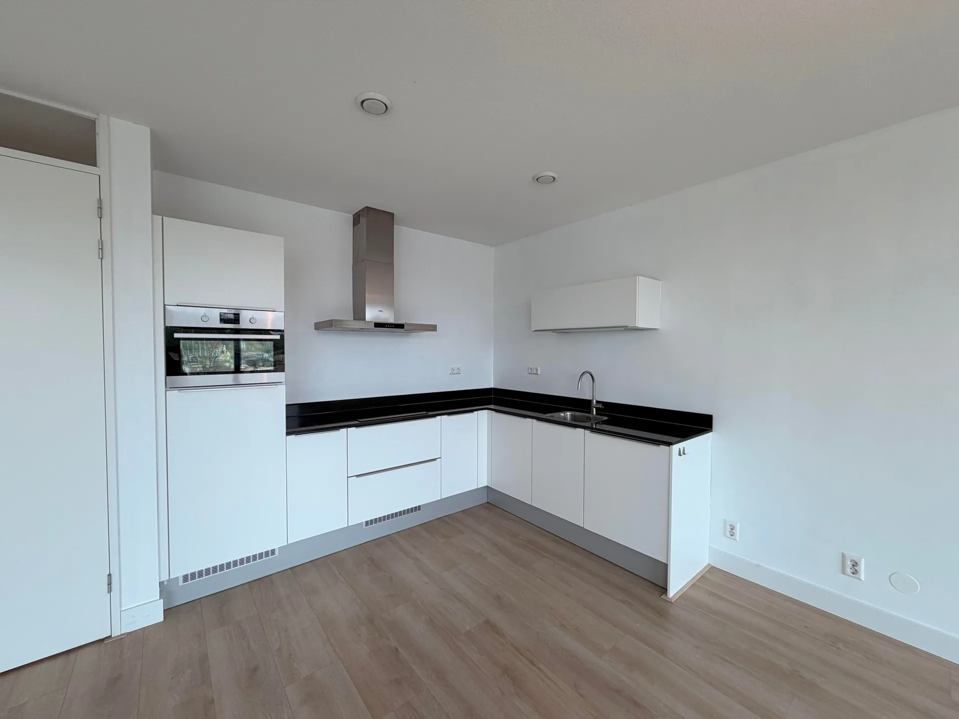 Foto #11 Appartement Pampuskade Rotterdam