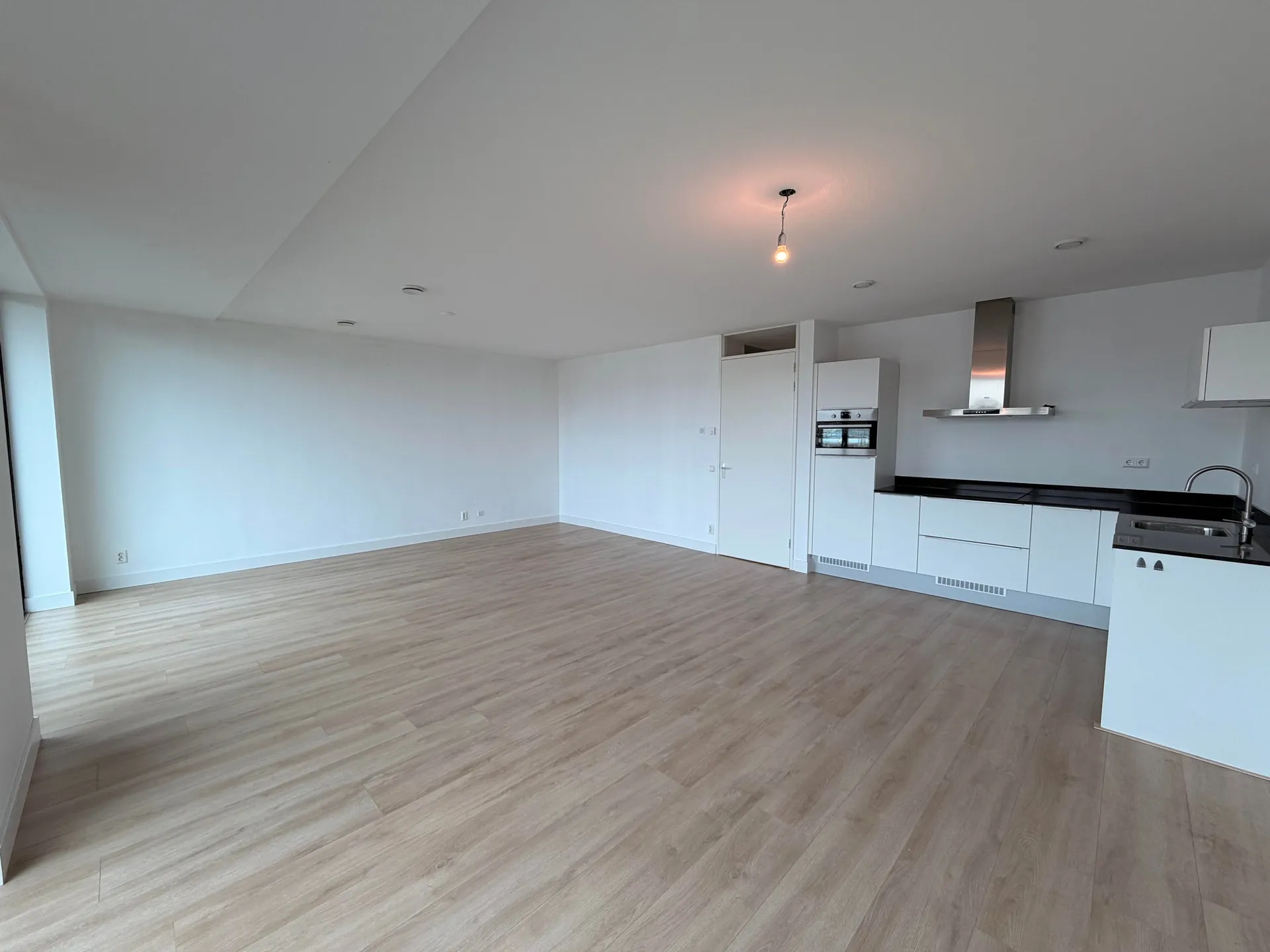 Foto #12 Appartement Pampuskade Rotterdam