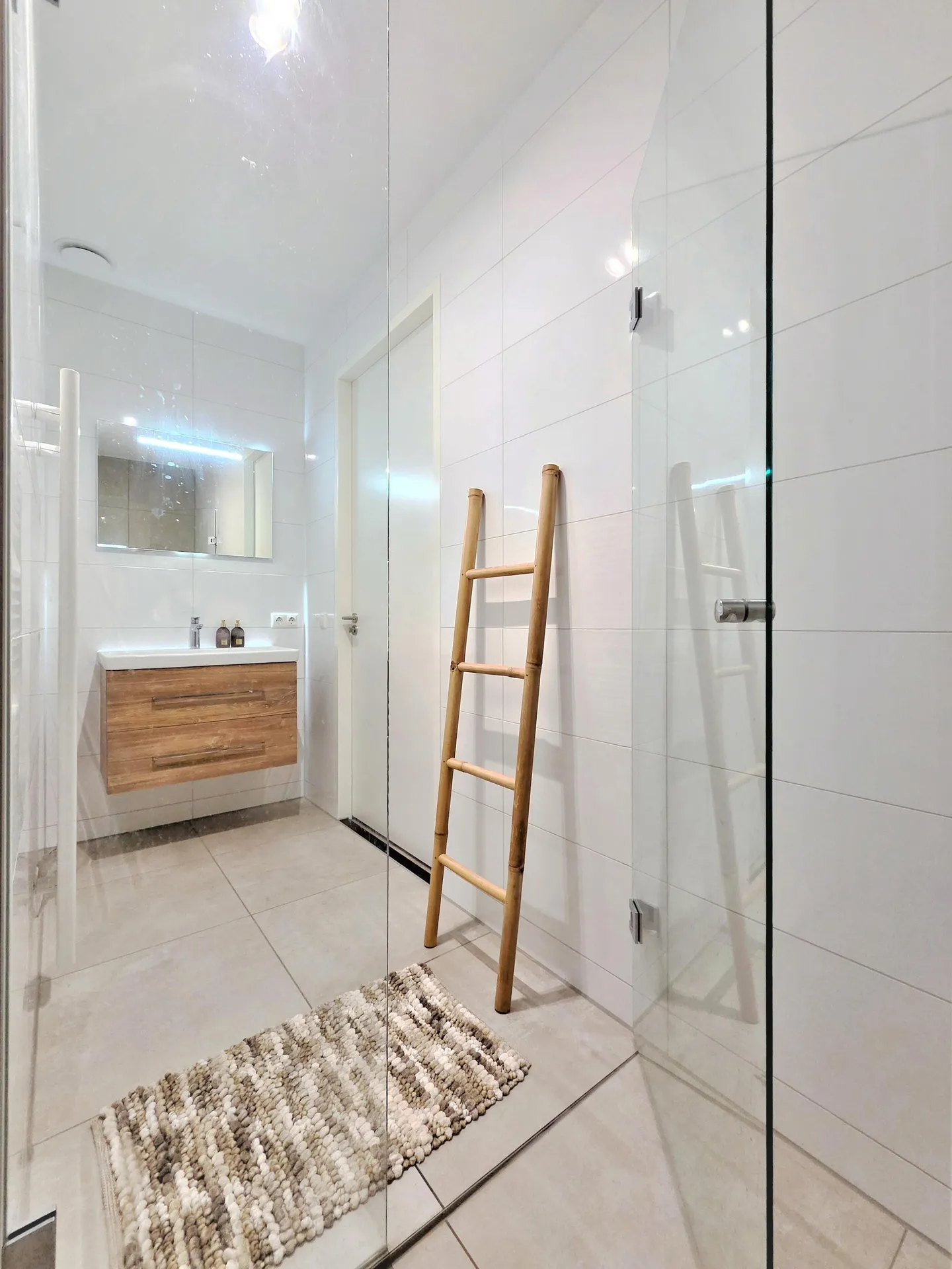 Foto #28 Appartement Grasweg Amsterdam