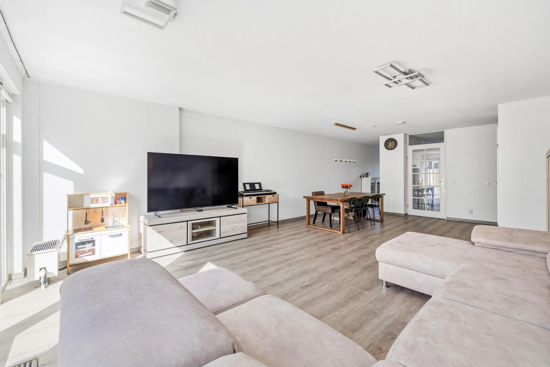 Foto #7 Huurwoning Oeverwallaan Den Haag