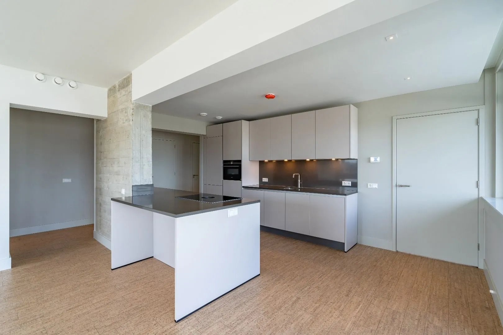 Foto #1 Appartement Kruiskade Rotterdam