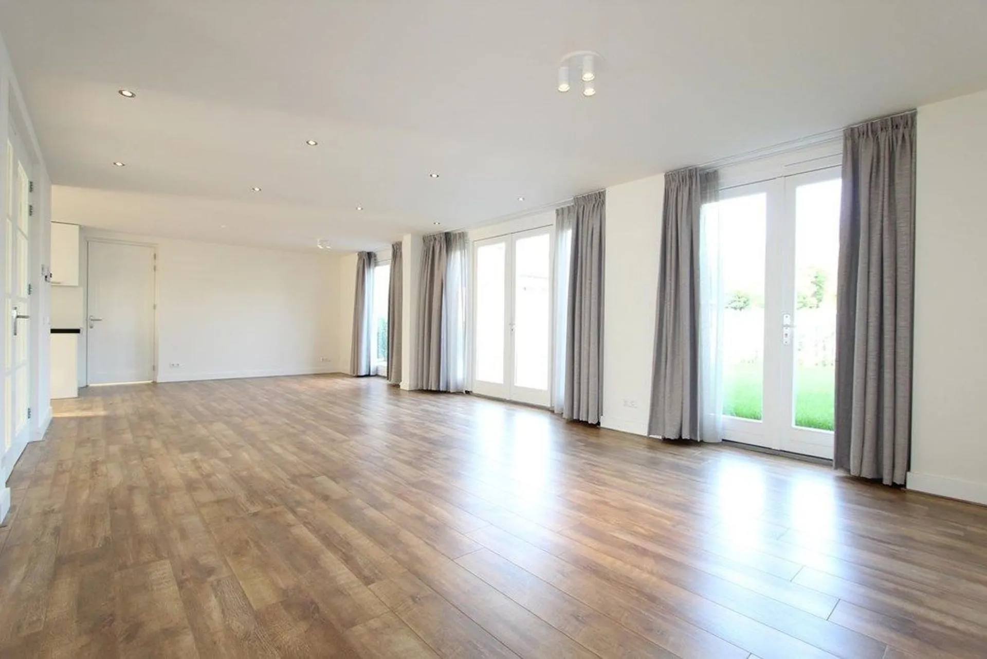 Foto #2 Huurwoning Mr. S. van Houtenlaan Amstelveen