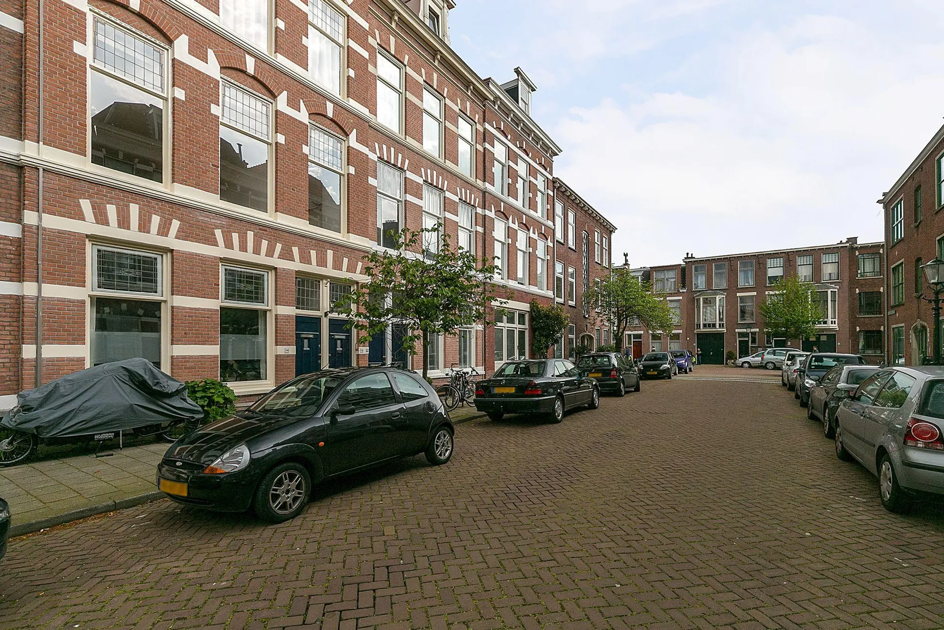 Foto #1 Huurwoning Rijklof van Goensstraat Den Haag