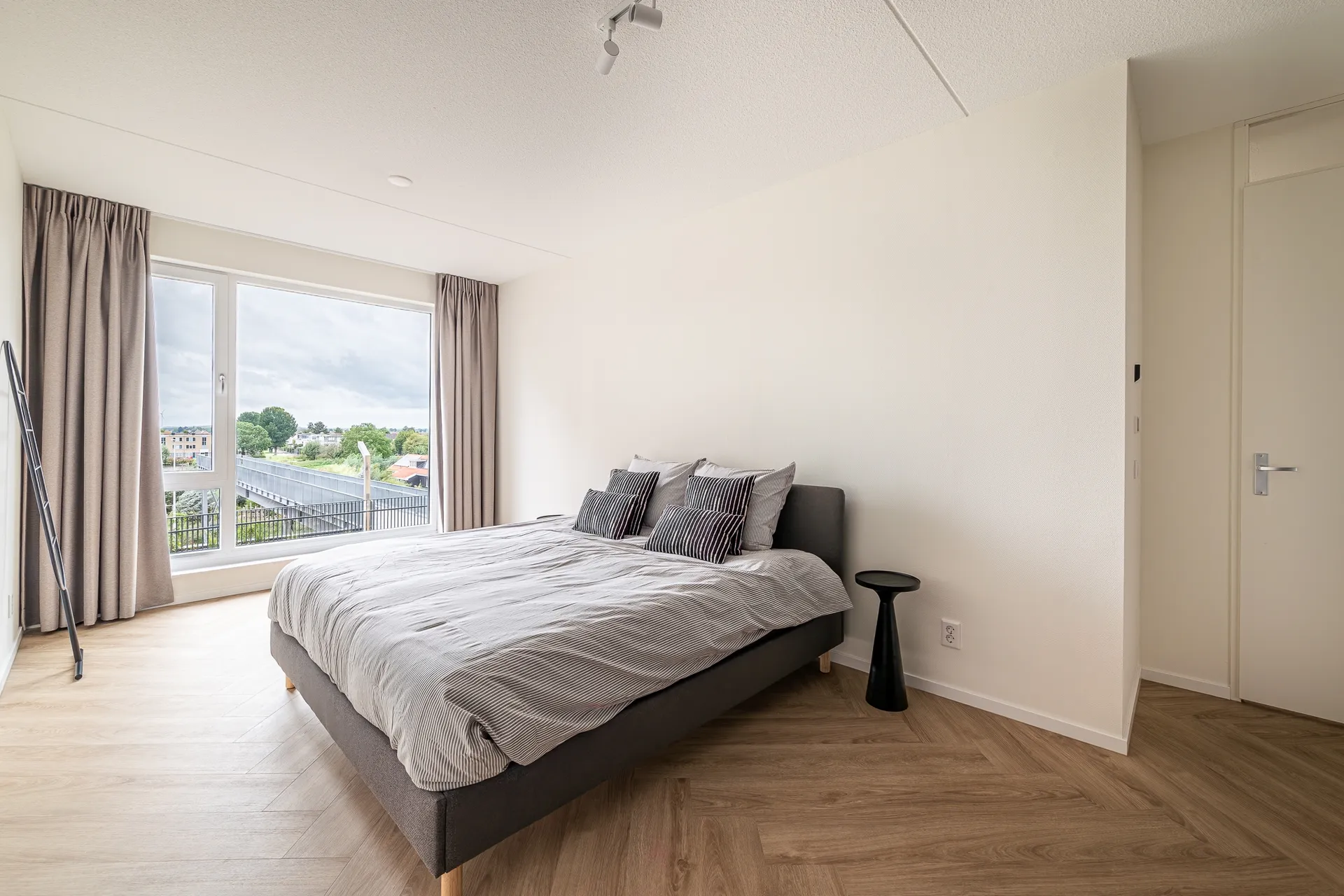 Foto #15 Appartement Mahoniehout Zaandam