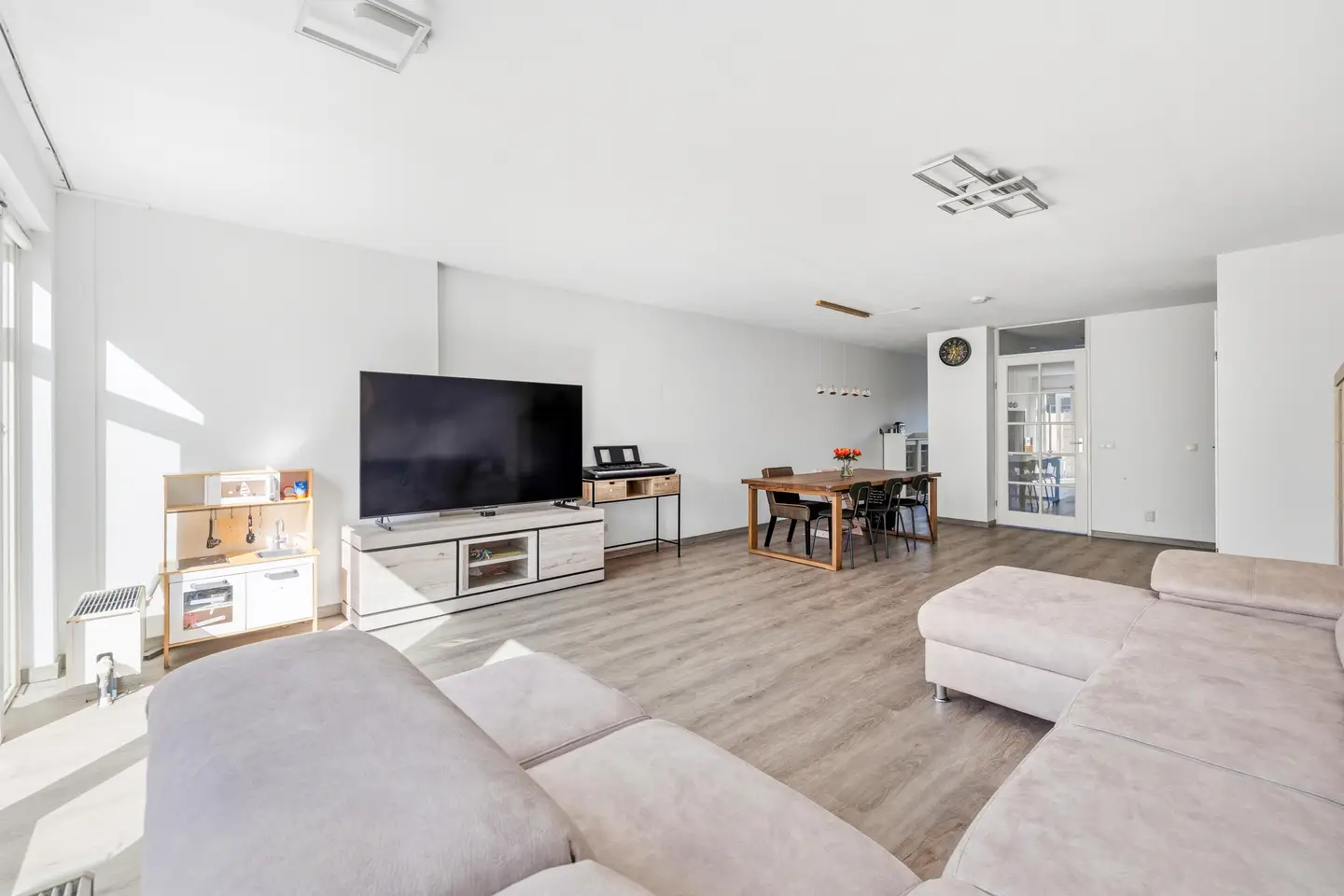 Foto #7 Huurwoning Oeverwallaan Den Haag