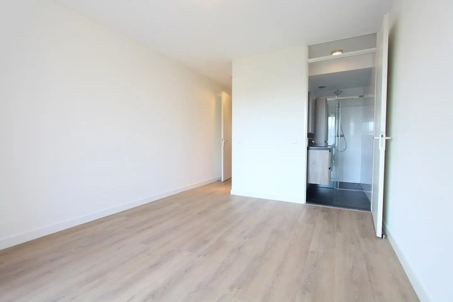 Foto #10 Appartement Leeuwendalersweg Amsterdam