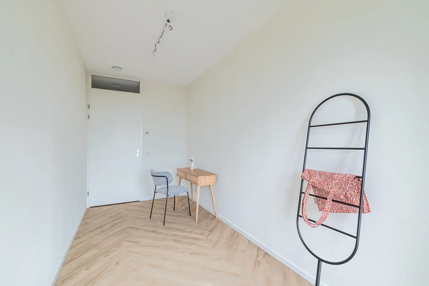 Foto #20 Appartement Mahoniehout Zaandam